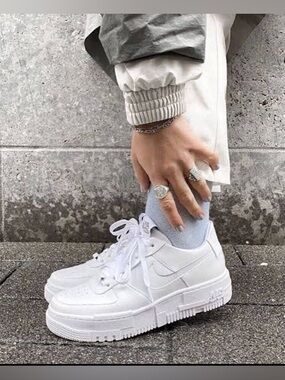 Nike Men’s Air Force 1 Pixel